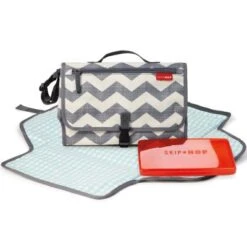 Skip Hop -Skip Hop petit sac a langer chevrons 2