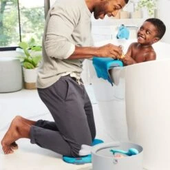 Skip Hop Seau à Jouets De Bain Moby Away 13 Skip Hop Seau à Jouets De Bain Moby Away -Skip Hop seau a jouets de bain moby away 7